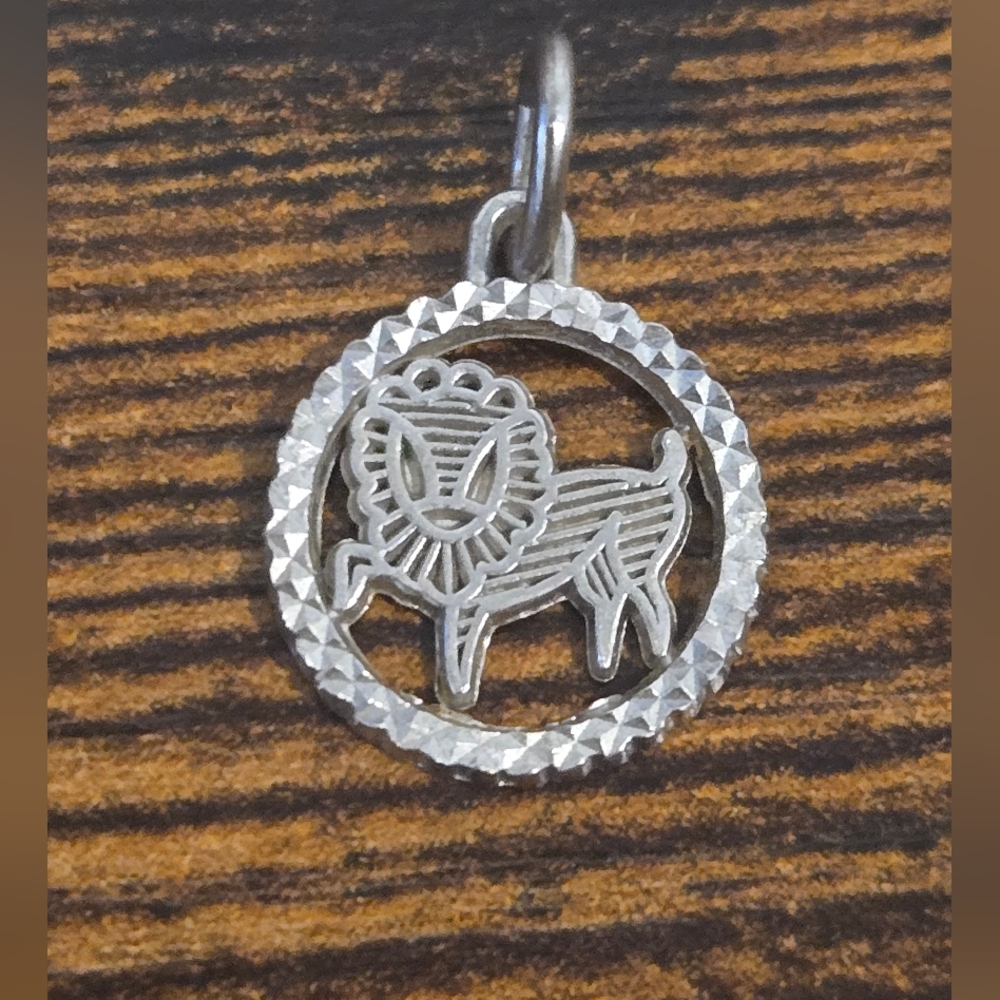 Sterling Silver Vintage Leo Charm Pendant